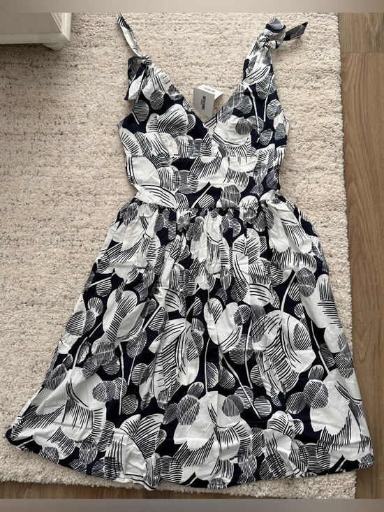 Moschino Dresses & Skirts - NWT Moschino Jeans Women’s Size 44 Navy White Floral Cotton Fit Flare Dress 10